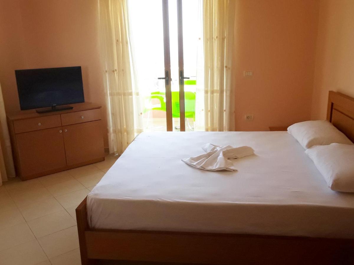 Vila Jakupi Apartment Sarande