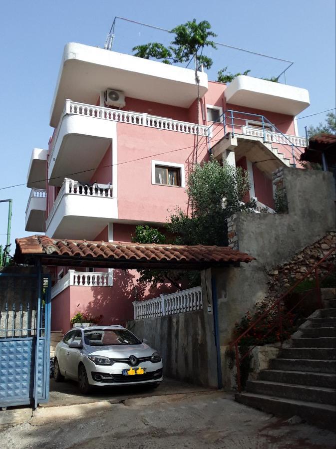 Vila Jakupi * Sarande