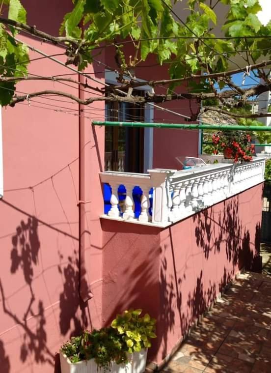 Apartment Vila Jakupi *